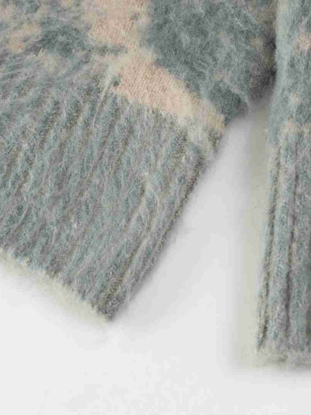 AMI Paris Grey Green Tie-Dye Jacquard V-Neck Knit Cardigan - Picture 5 of 7